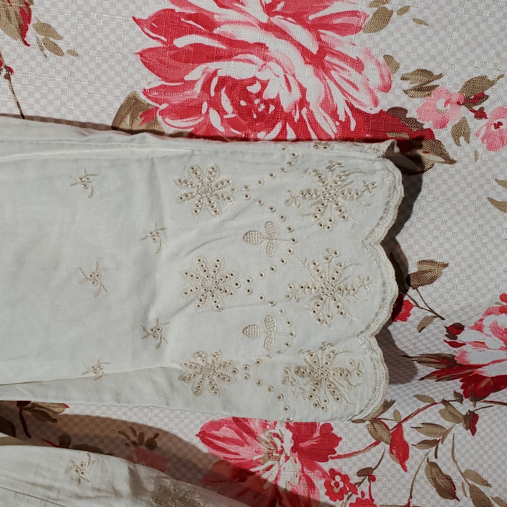 Tahari Cream Pants with Embroidered Leg MEDIUM - Picture 4 of 7